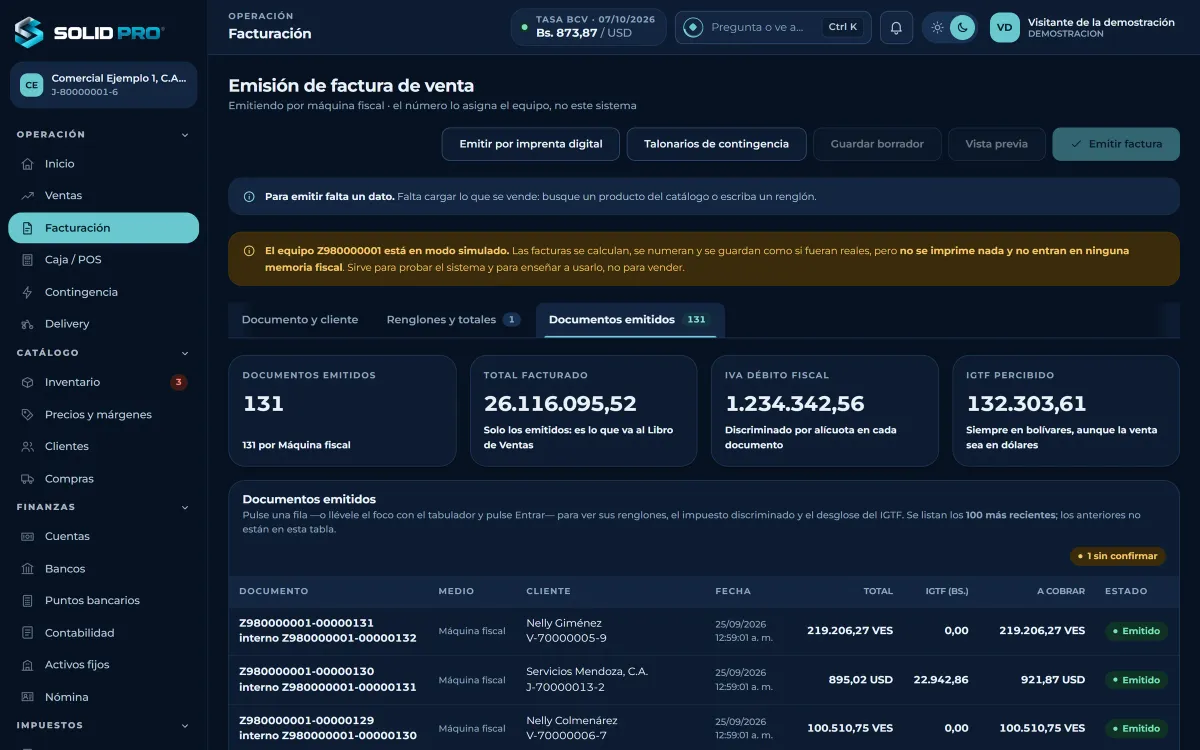 Pantalla de emisión de factura de venta con aviso de equipo fiscal en modo simulado, la pestaña Documentos emitidos con 131 documentos, tarjetas de total facturado, IVA débito fiscal e IGTF percibido y una tabla de facturas